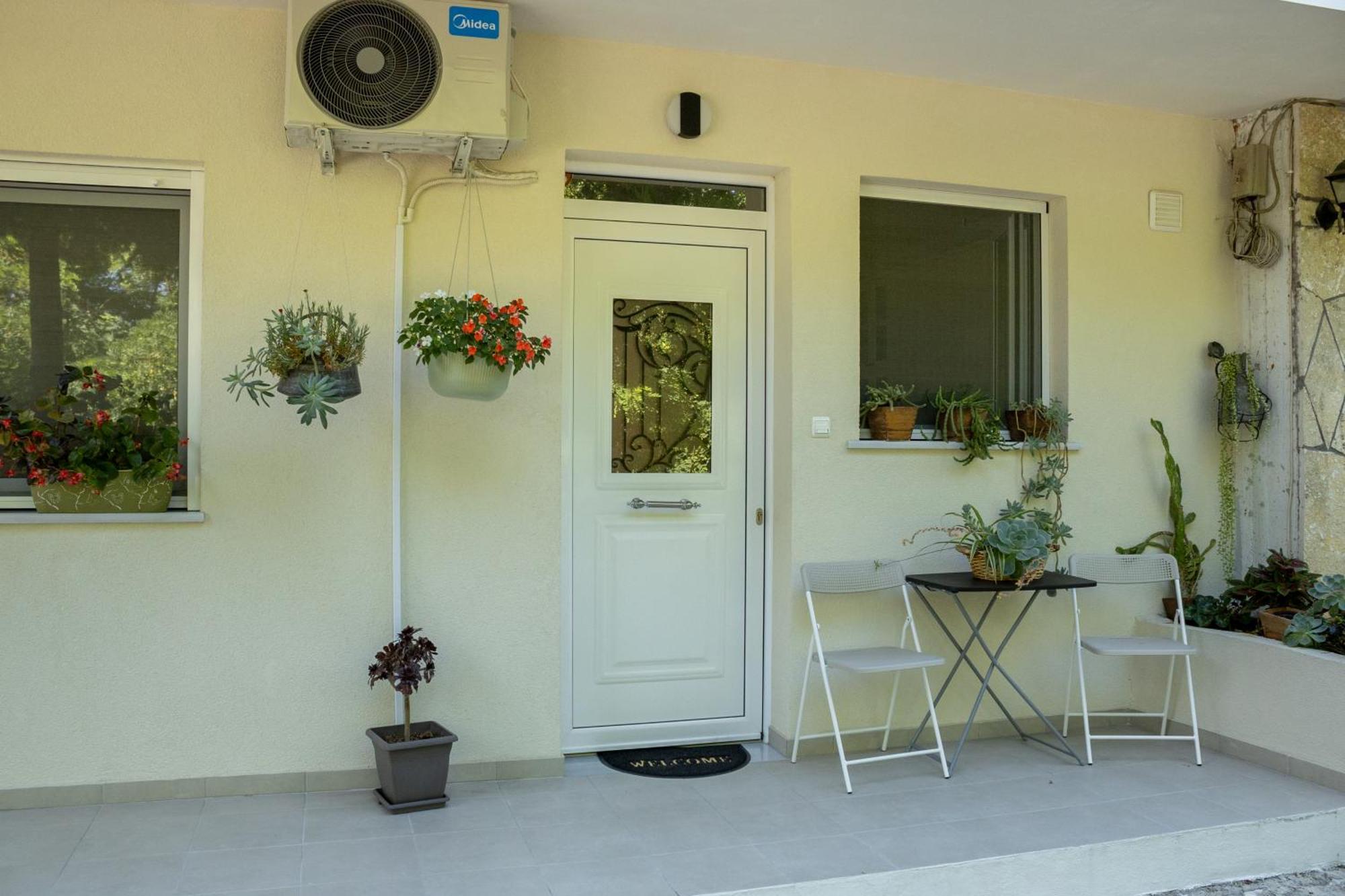 Garden Appartment Ioannina Exterior photo